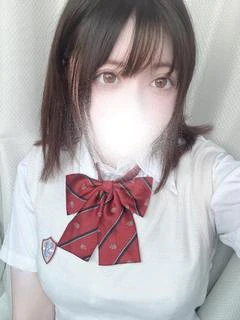 新人つきな