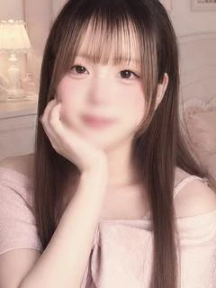 新人みこ