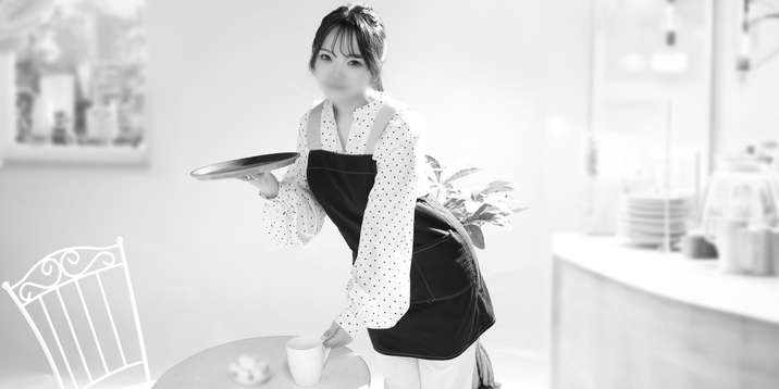 カフェスタッフR子 R子