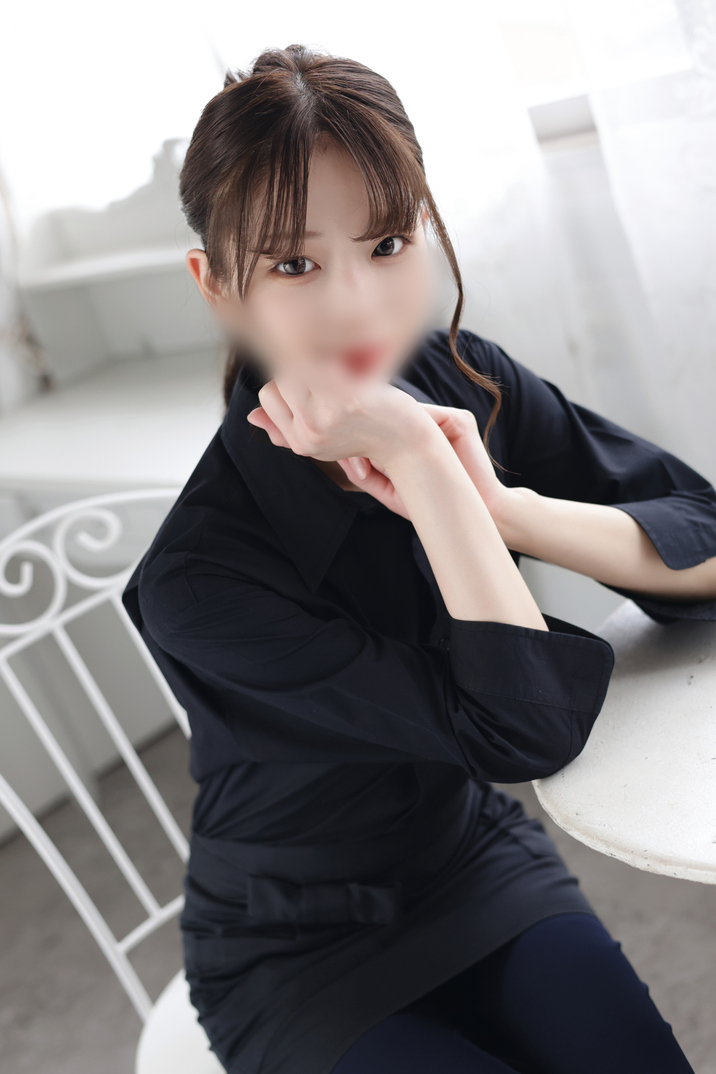 飲食店ホールスタッフ E子さん えりか サムネイル2