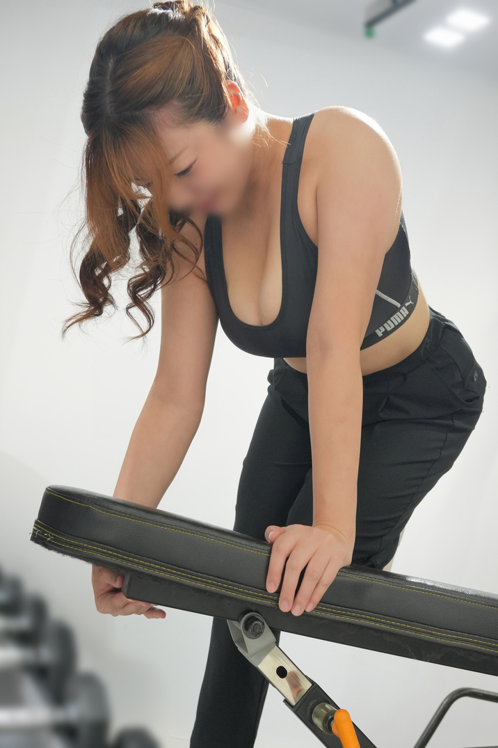 ジムインストラクター Y子 サムネイル2