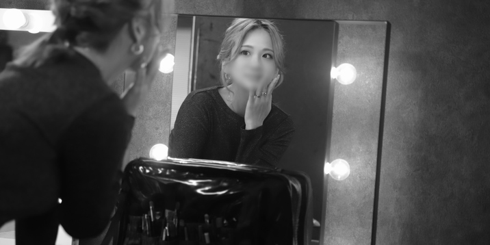 メイクアップアーティスト R子