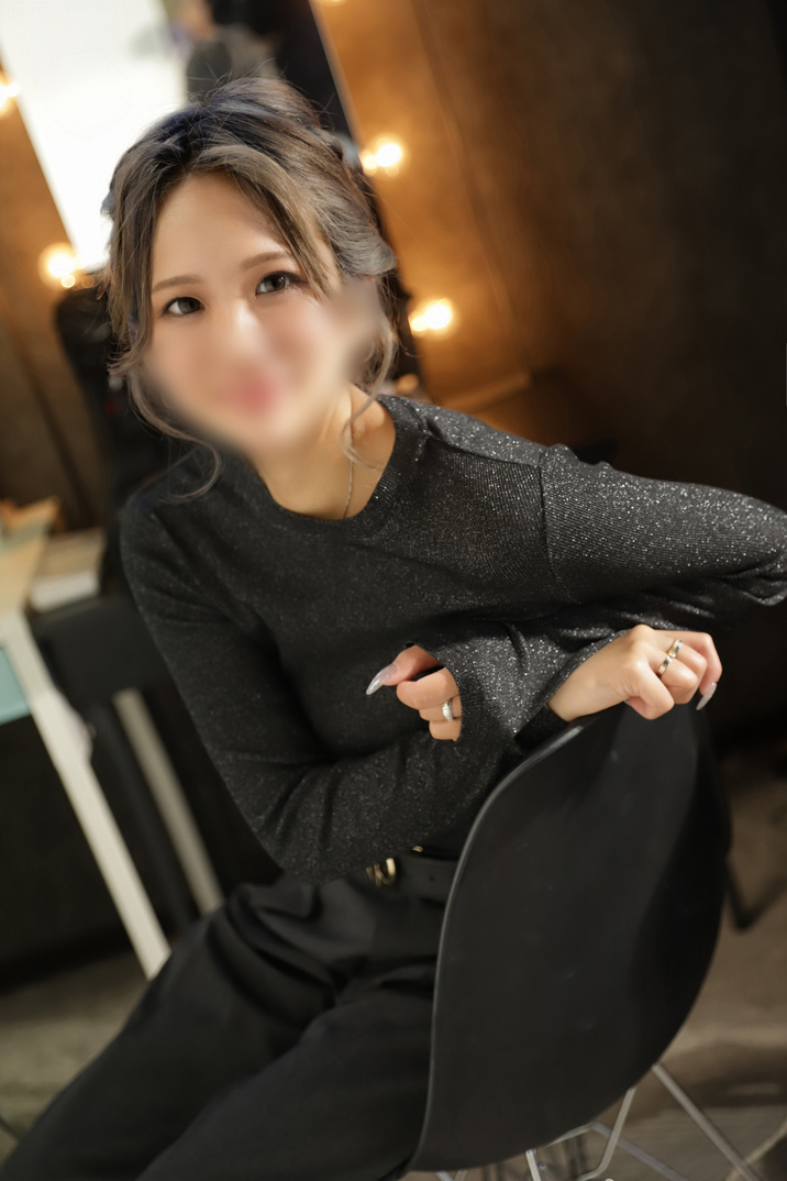 メイクアップアーティスト R子 サムネイル3