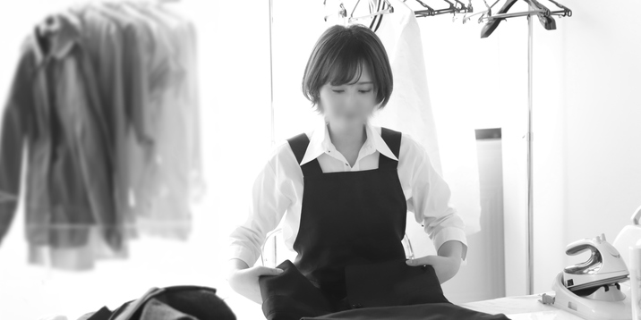 クリーニング店スタッフ A子
